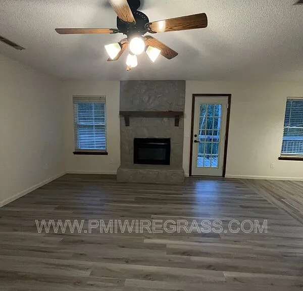 214 Brookside Ln — Photo 17