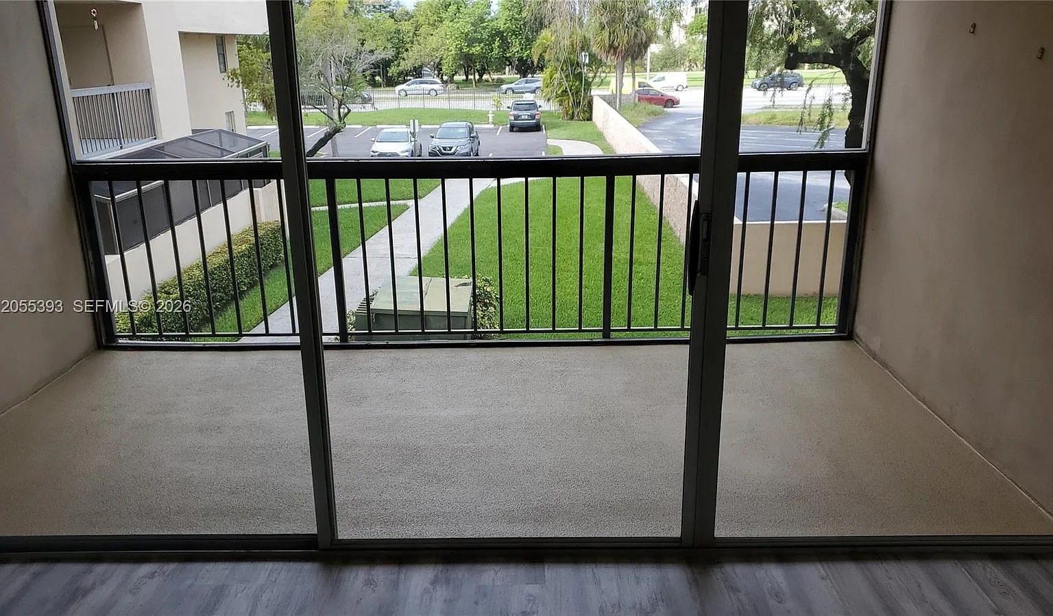 Gardens Of Kendall Condo — Photo 2