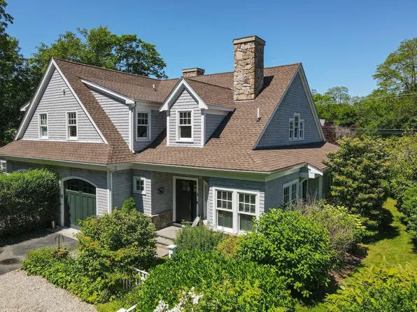 6 Westmoreland Dr #2, Falmouth, MA 02540