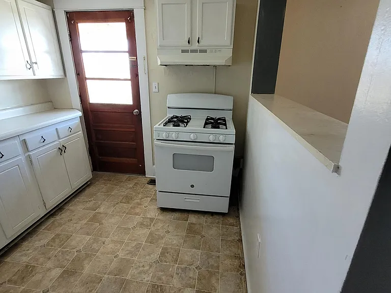610 View Ave — Photo 10