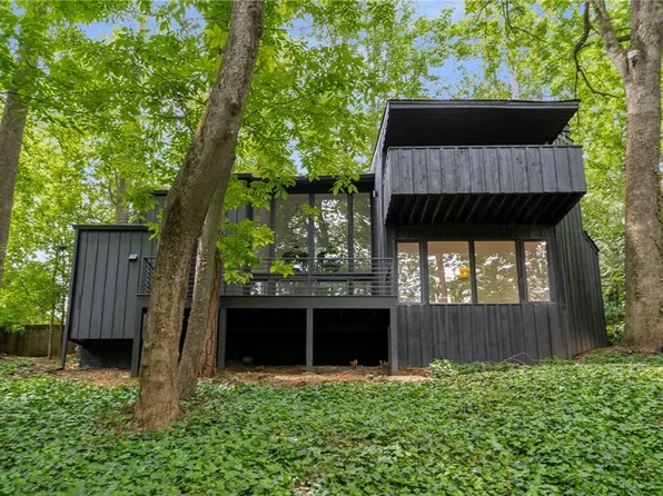 5020 Vallo Vista Ct, Atlanta, GA 30342