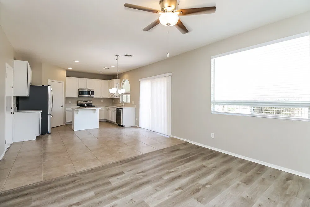 3 bed, 2.5 bath, 1578 sqft, $2,080 — Photo 4