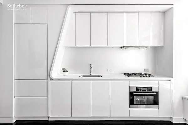 Rented by Sotheby's International Realty | media 2