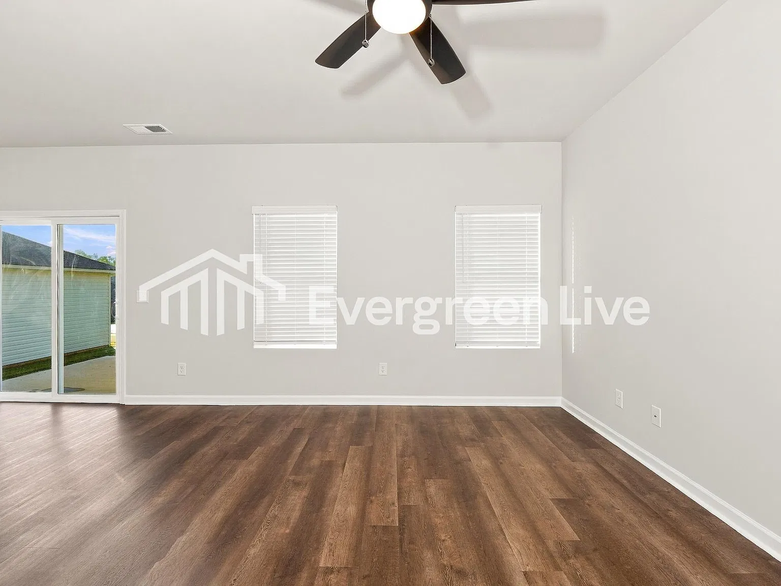 3 bed, 2.5 bath, 1505 sqft, $1,505 — Photo 4