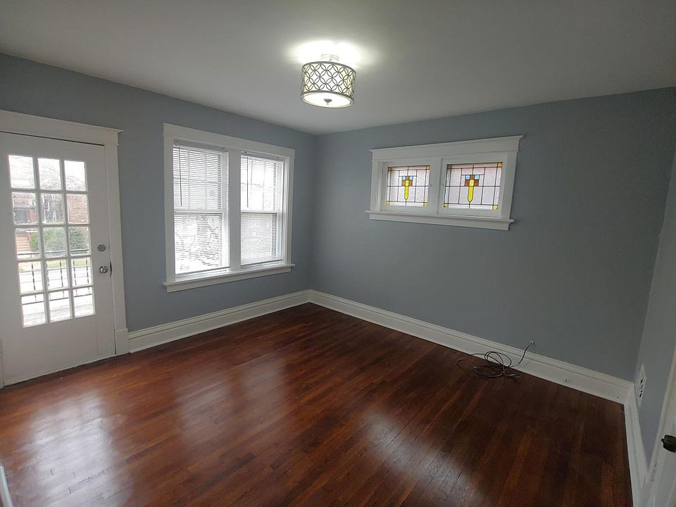 1st image of 4970 Chippewa St Floor 1