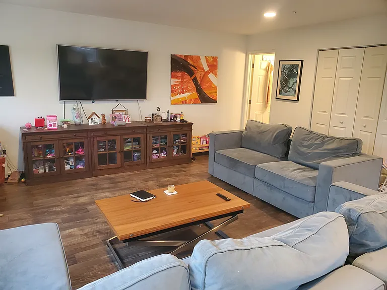 3894 Ashland Dr — Photo 5