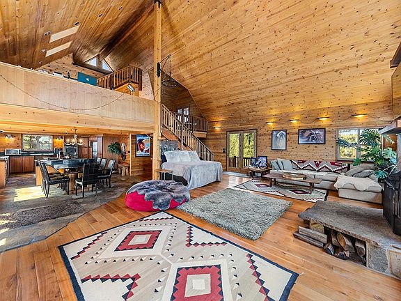 3rd image of 20102 Hibbet Trl