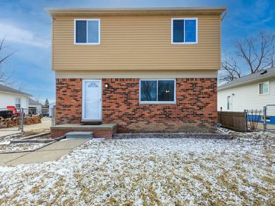 19944 Fenton St, Roseville, MI, 48066