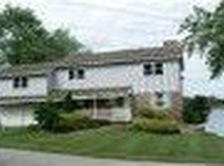 12223 White Oak Dr, Crown Point, IN 46307