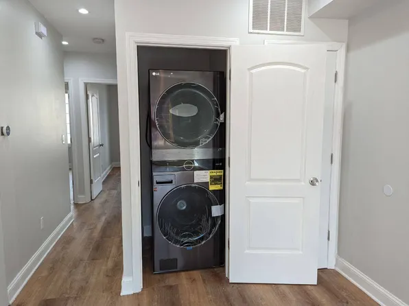 427 Pulaski Street image 2 of 54