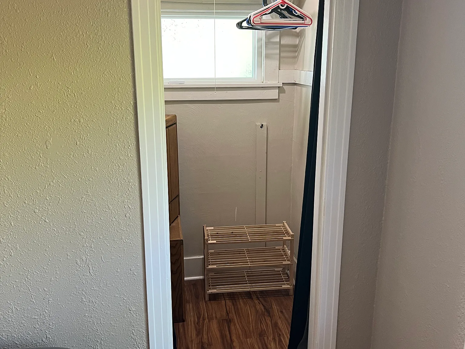4 bed, 2490 sqft, $950 — Photo 3