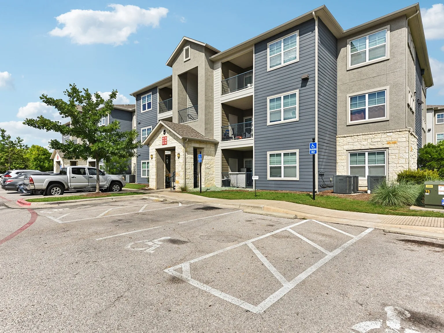 The Heights on Parmer — Photo 2