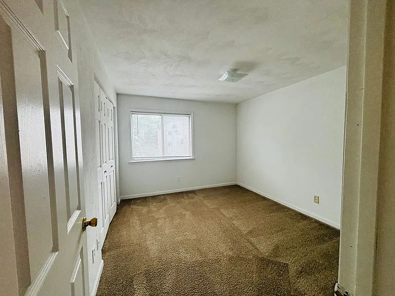 400F Berryfield Ln — Photo 14