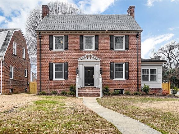 2nd image of 3416 Montrose Ave