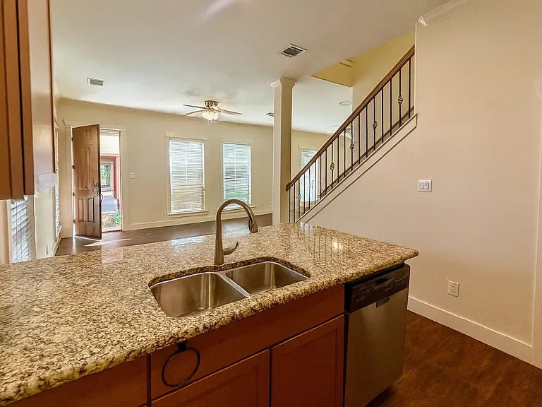 611 Franklin Blvd #A — Photo 21