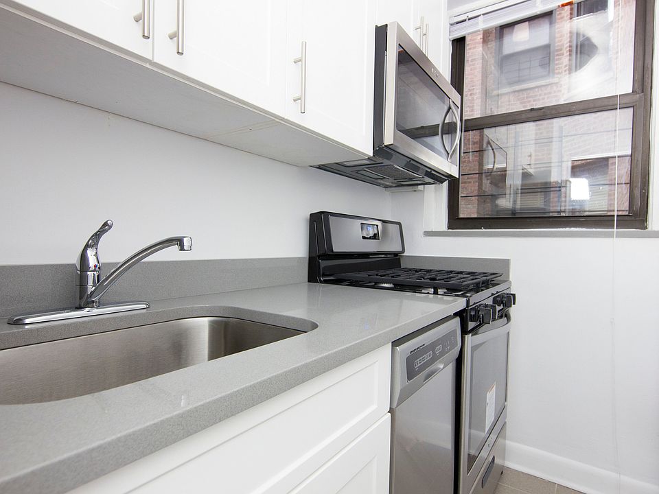 1st image of 4324 43rd St #407