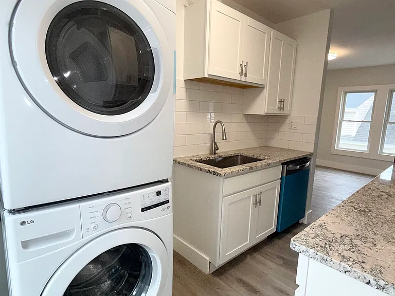 6 Holmes St #2 — Photo 11