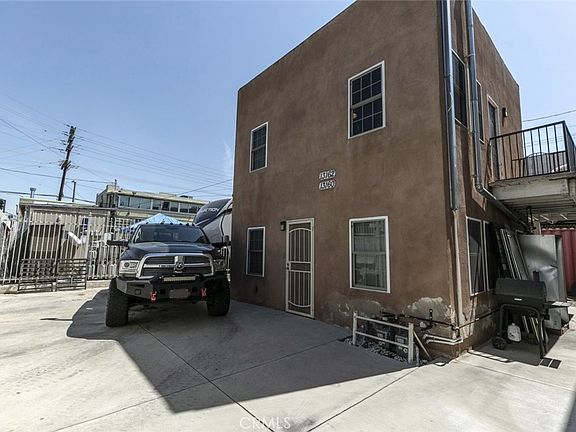 4th image of 10615 San Fernando Rd