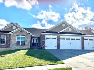 124 River Rock Dr, O'Fallon, MO
