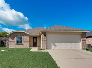 912 McKavett Dr, Burleson, TX 76028