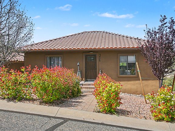 2nd image of 2402 Desert Willow Dr