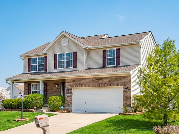 3rd image of 2272 Weston Dr