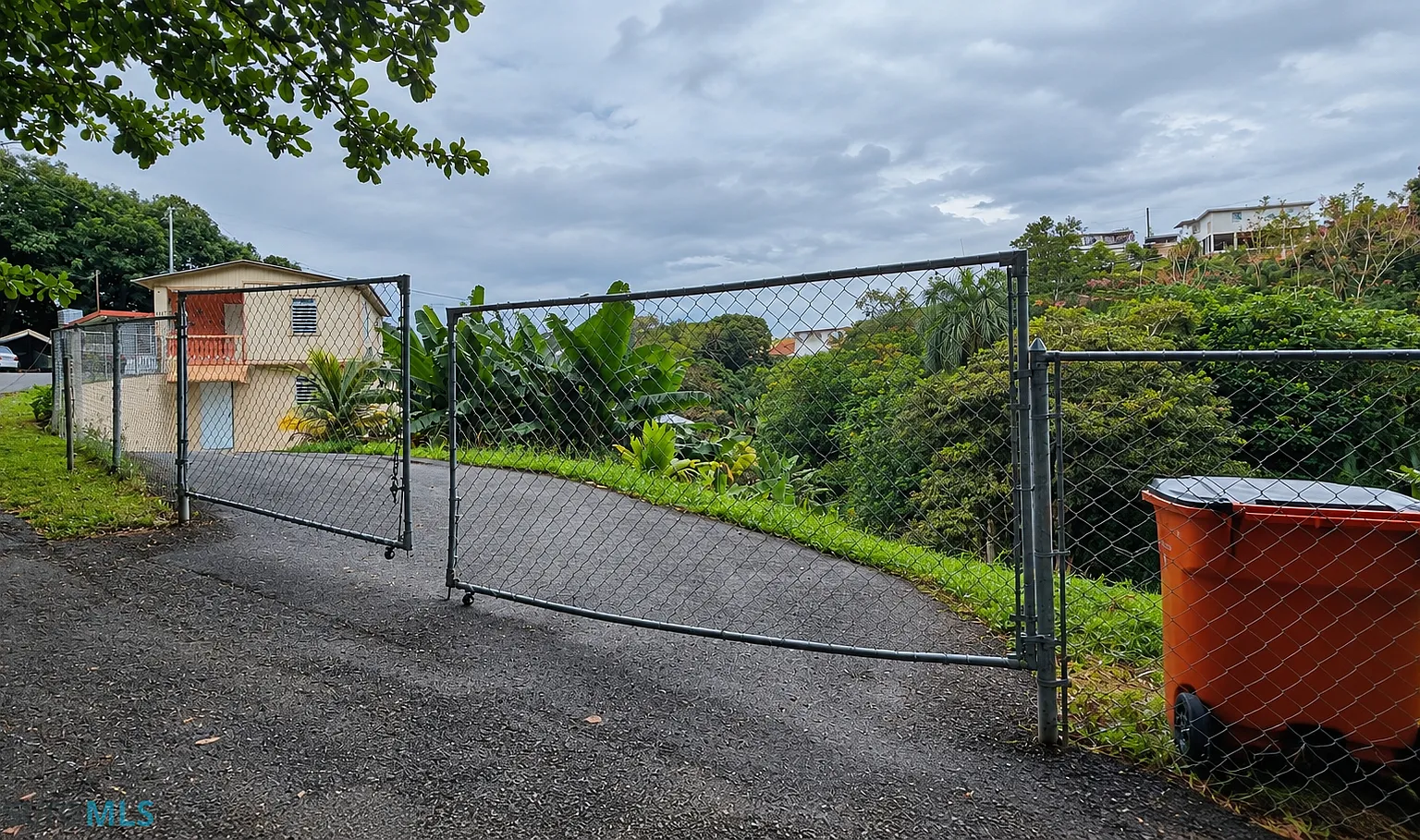 2 bed, 1.0 bath, 800 sqft, $750 — Photo 2