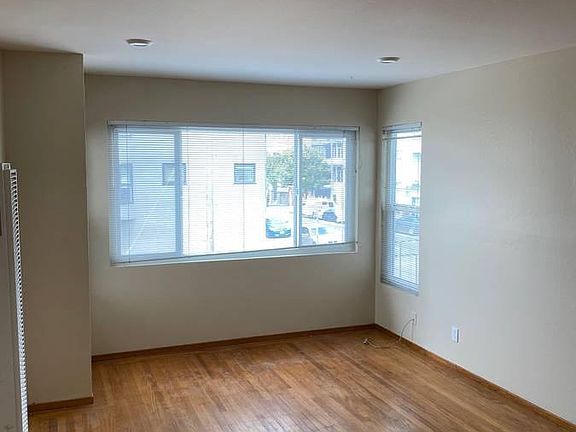 3rd image of 1801 Greenwich St APT 203