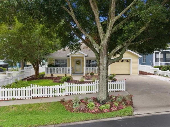 1622 Laurel Way, Tavares, FL 32778