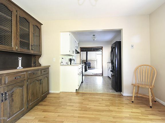 5th image of 7105 Balfour Dr
