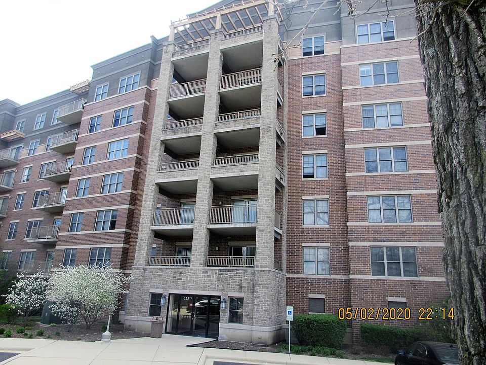 2nd image of 125 Lakeview Dr