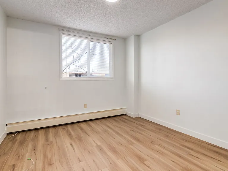 505 56th Ave SW #215 — Photo 15