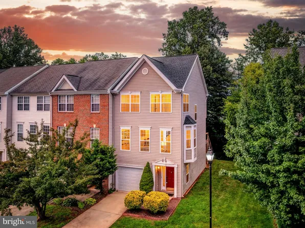 20471 Blue Heron Ter, Sterling, VA 20165