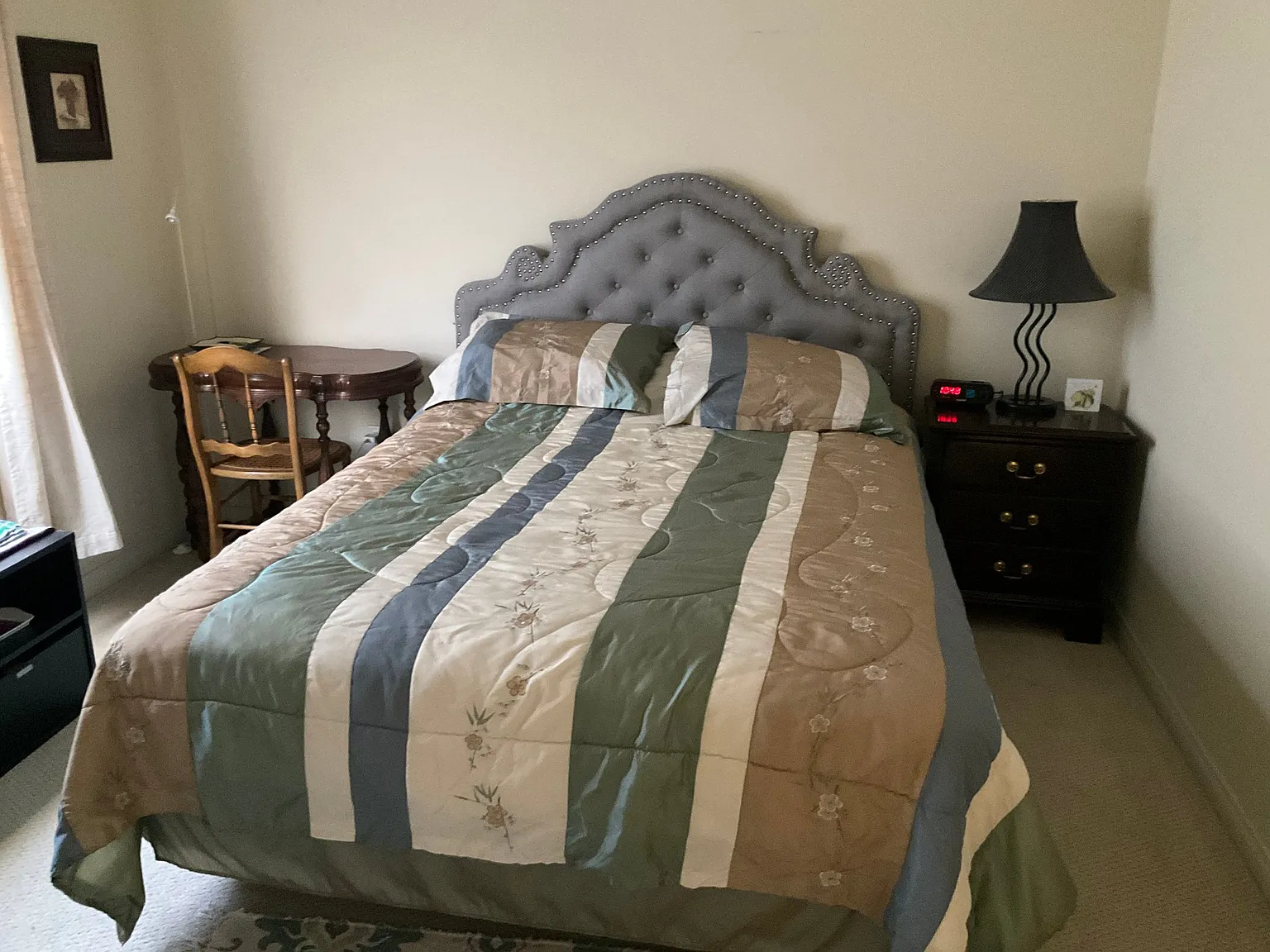 Cozy bedroom — Photo 3