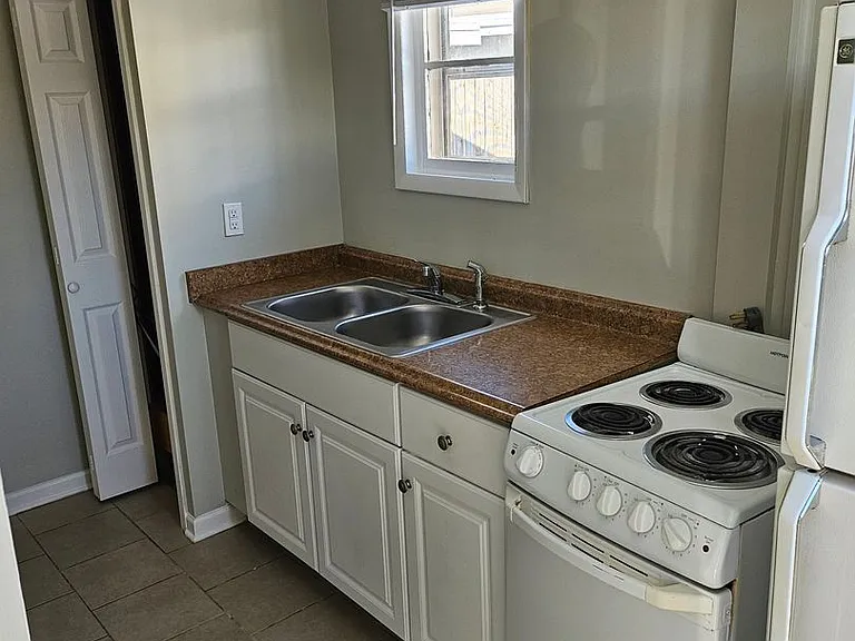 1505 Lincoln Ave — Photo 4