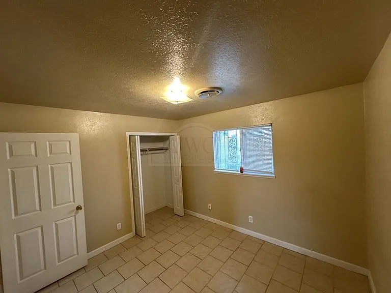 1814 Crestridge Dr — Photo 16
