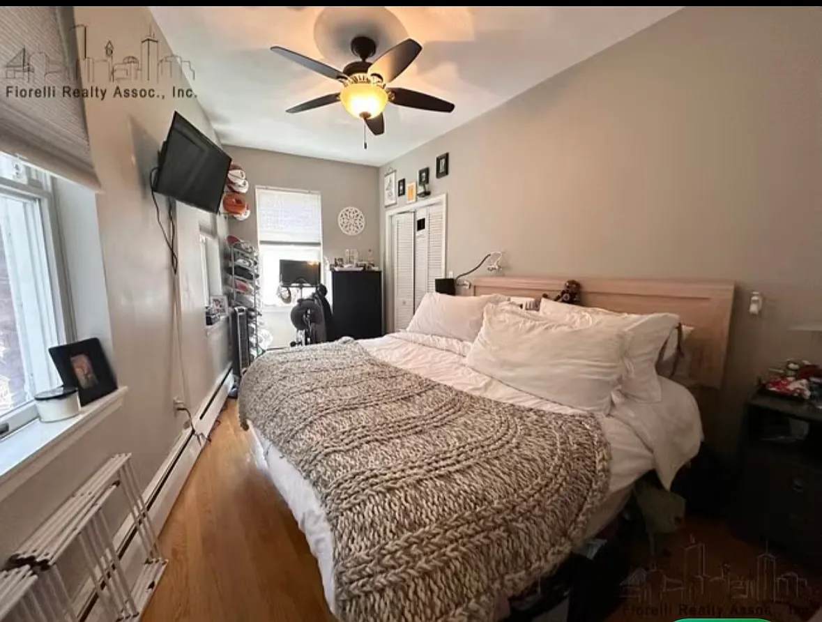 157 Salem St — Photo 4