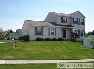 1672 Northbend Dr NE, Grand Rapids, MI
