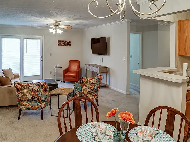 Providence Hill Apartments — Photo 30
