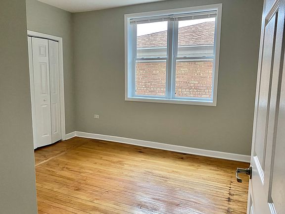 4th image of 2639 W Winona St #1