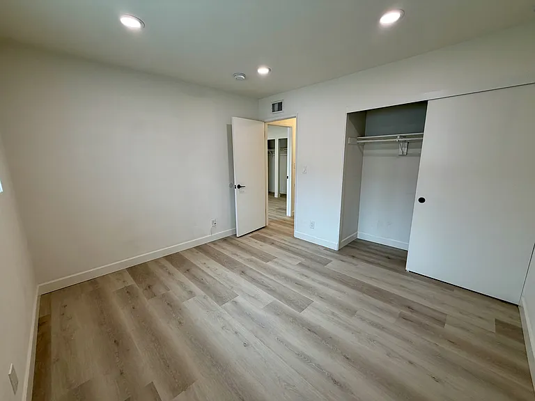 1715 Firvale Ave — Photo 9