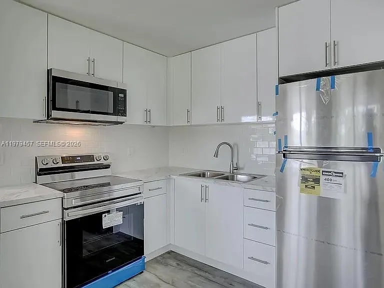 1335 NE 5th Ave #7 — Photo 4