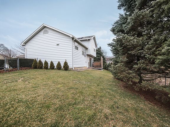 5th image of 305 Elwood Ct