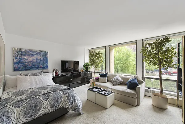 Sold by Nest Seekers International | media 3