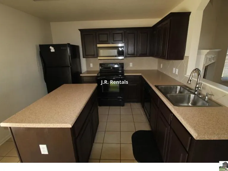 5611 Bertha Dr — Photo 22