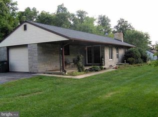 3320 W Canal Rd, York, PA 17315