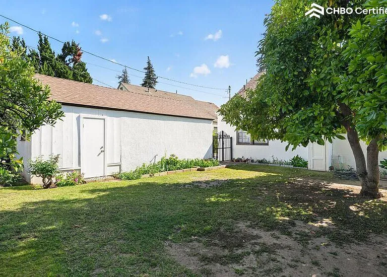 24 N Buena Vista St — Photo 30