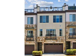 2865 Lowen Valley Rd, Alexandria, VA 22310