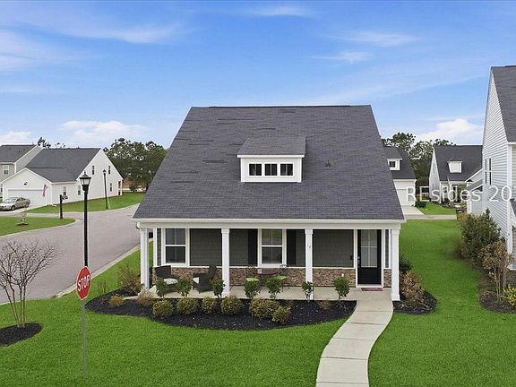 2nd image of 17 Garden Gate Cir E