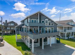 4239 Spoonbill Ln, Galveston, TX 77554